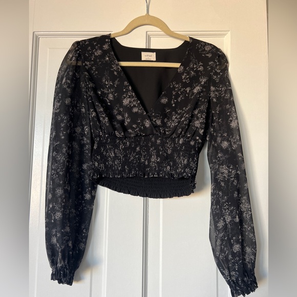 Aritzia Tops - Aritzia Wilfred Floral Cross V Neck Blouse